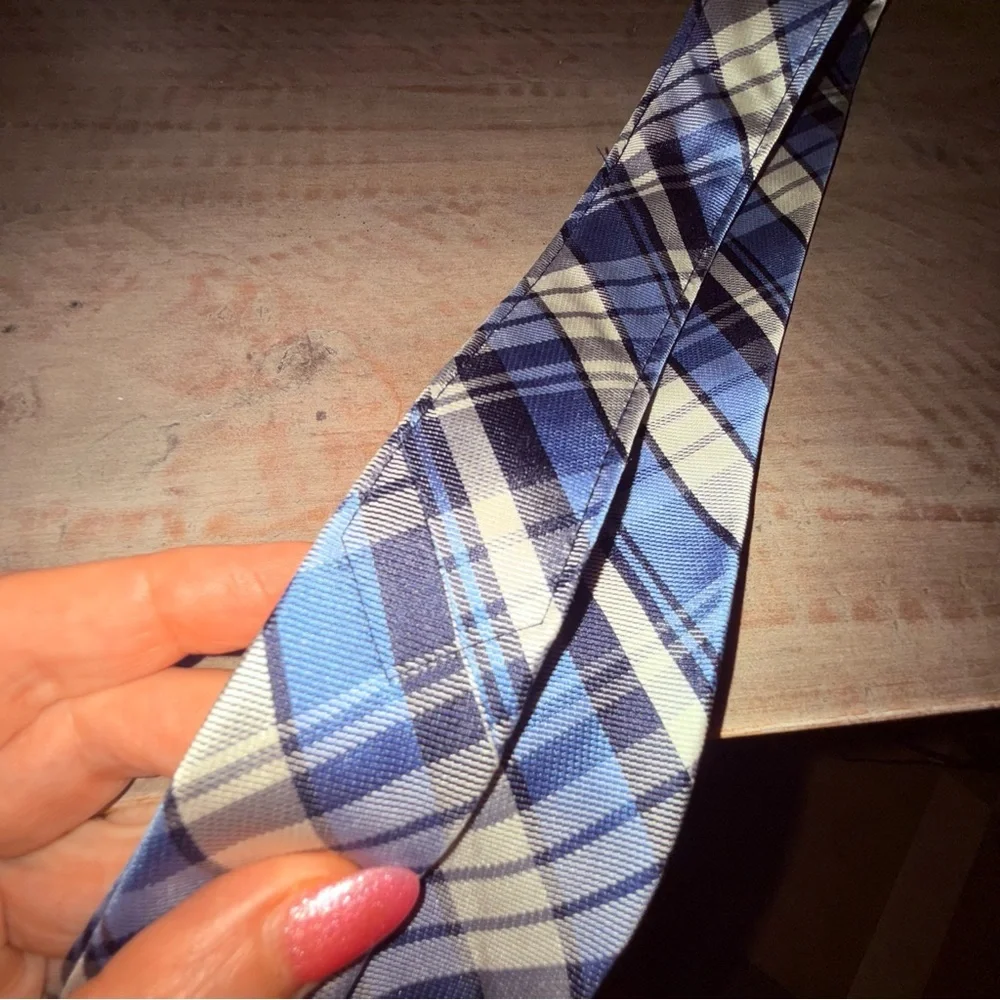 Roundtree & Yorke stylish plaid